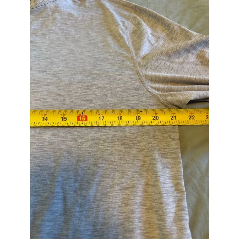 Vuori Size Large Ease Performance Half Zip 2.0 Men Used Long Sleeve Heather Grey
